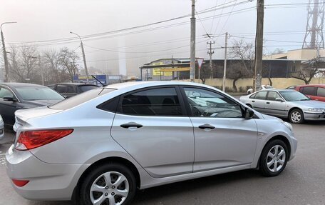 Hyundai Solaris II рестайлинг, 2013 год, 749 000 рублей, 4 фотография