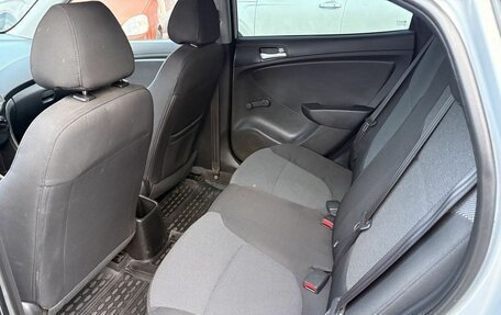 Hyundai Solaris II рестайлинг, 2013 год, 749 000 рублей, 19 фотография