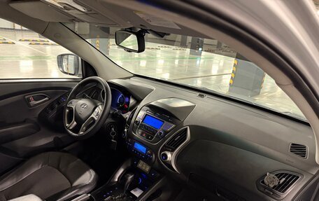 Hyundai ix35 I рестайлинг, 2011 год, 950 000 рублей, 4 фотография