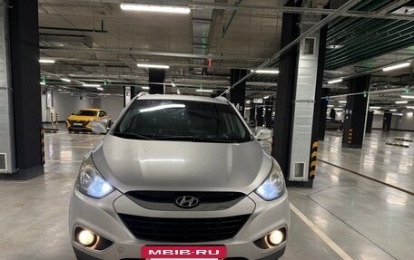 Hyundai ix35 I рестайлинг, 2011 год, 950 000 рублей, 2 фотография