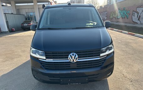 Volkswagen California T6, 2021 год, 7 400 000 рублей, 2 фотография