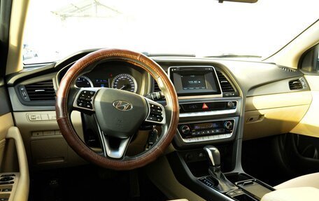 Hyundai Sonata VII, 2019 год, 1 950 000 рублей, 10 фотография