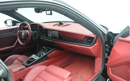 Porsche 911, 2023 год, 16 400 000 рублей, 8 фотография