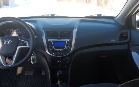 Hyundai Solaris II рестайлинг, 2013 год, 830 000 рублей, 9 фотография