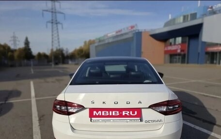 Skoda Octavia, 2022 год, 2 100 000 рублей, 3 фотография