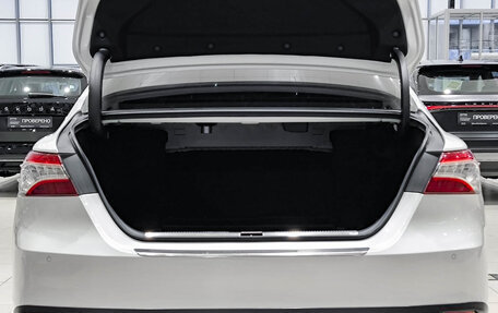 Toyota Camry, 2019 год, 3 205 000 рублей, 10 фотография