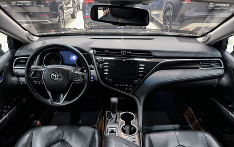 Toyota Camry, 2018 год, 2 899 000 рублей, 14 фотография