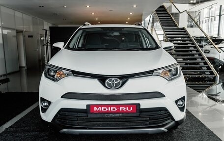 Toyota RAV4, 2017 год, 2 550 000 рублей, 3 фотография