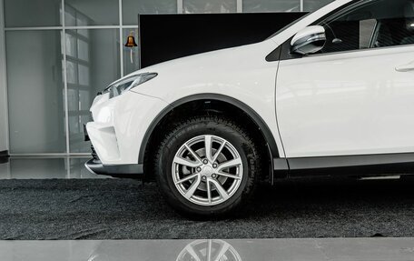 Toyota RAV4, 2017 год, 2 550 000 рублей, 8 фотография