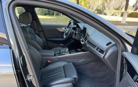 Audi A4, 2025 год, 3 800 000 рублей, 10 фотография