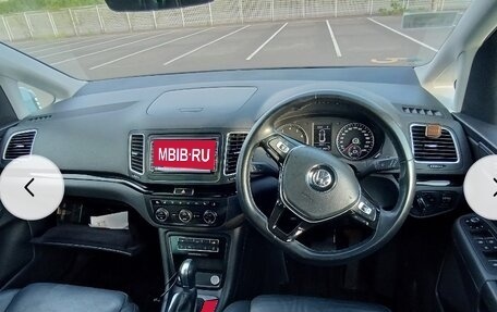 Volkswagen Sharan II, 2018 год, 2 300 000 рублей, 1 фотография