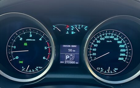 Toyota Land Cruiser 200, 2008 год, 2 650 000 рублей, 19 фотография