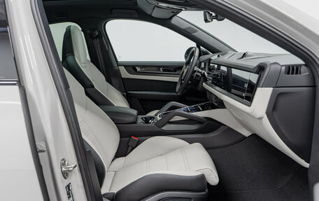 Porsche Cayenne III, 2025 год, 19 490 000 рублей, 14 фотография