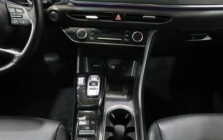 Hyundai Sonata VIII, 2020 год, 2 200 000 рублей, 18 фотография