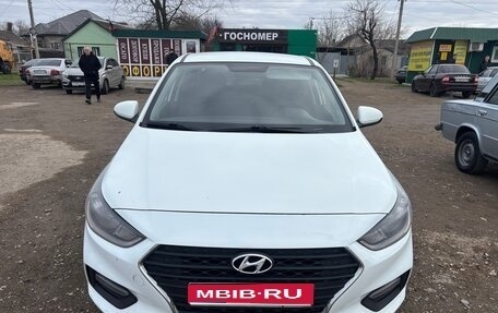 Hyundai Solaris II рестайлинг, 2018 год, 1 120 000 рублей, 1 фотография