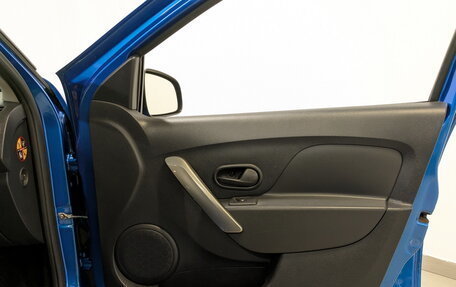 Renault Sandero II рестайлинг, 2017 год, 1 070 000 рублей, 24 фотография