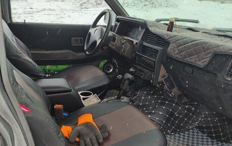 Nissan Terrano II рестайлинг, 1990 год, 280 000 рублей, 8 фотография