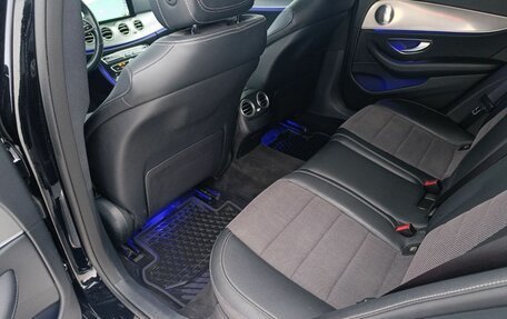 Mercedes-Benz E-Класс, 2018 год, 2 190 000 рублей, 17 фотография