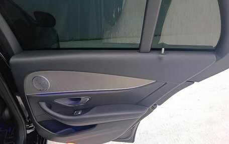 Mercedes-Benz E-Класс, 2018 год, 2 190 000 рублей, 23 фотография