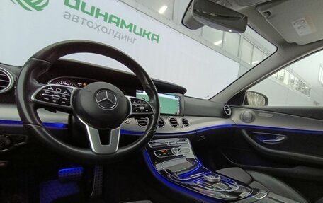 Mercedes-Benz E-Класс, 2018 год, 2 190 000 рублей, 35 фотография