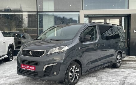 Peugeot Traveller I, 2018 год, 2 229 000 рублей, 1 фотография
