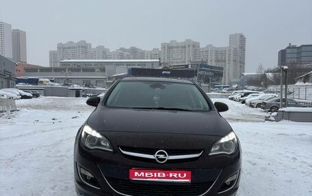 Opel Astra J, 2013 год, 990 000 рублей, 1 фотография
