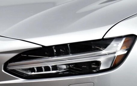 Volvo S90 II рестайлинг, 2017 год, 2 600 000 рублей, 15 фотография