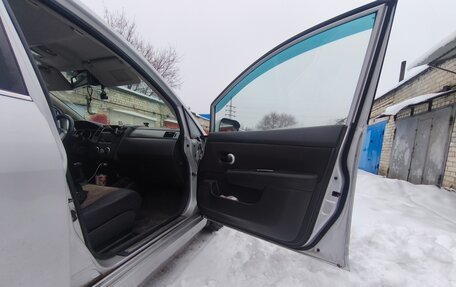 Nissan Tiida, 2010 год, 580 000 рублей, 9 фотография