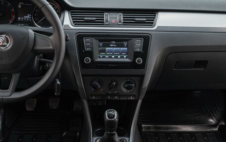 Skoda Rapid I, 2016 год, 995 000 рублей, 10 фотография