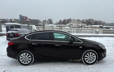 Opel Astra J, 2013 год, 990 000 рублей, 4 фотография