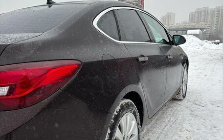 Opel Astra J, 2013 год, 990 000 рублей, 7 фотография