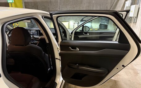 KIA K5, 2020 год, 1 800 000 рублей, 13 фотография