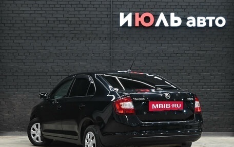 Skoda Rapid I, 2018 год, 1 300 000 рублей, 4 фотография