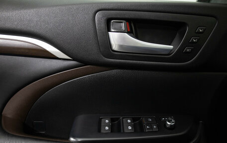 Toyota Highlander III, 2015 год, 2 849 000 рублей, 18 фотография