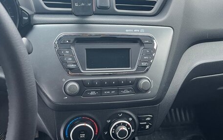 KIA Rio III рестайлинг, 2014 год, 950 000 рублей, 16 фотография