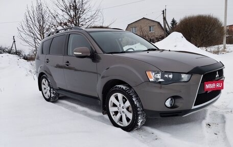 Mitsubishi Outlander III рестайлинг 3, 2011 год, 1 249 000 рублей, 2 фотография