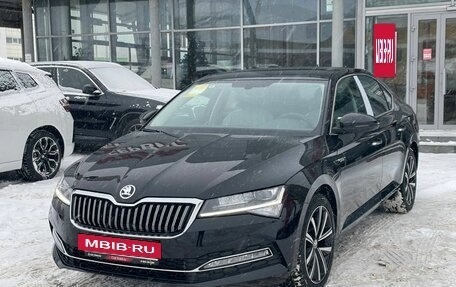 Skoda Superb III рестайлинг, 2025 год, 3 790 000 рублей, 2 фотография