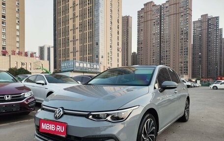 Volkswagen Golf VIII, 2021 год, 1 350 008 рублей, 1 фотография