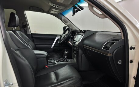 Toyota Land Cruiser Prado 150 рестайлинг 2, 2019 год, 4 529 000 рублей, 15 фотография