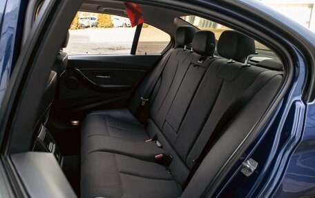 BMW 3 серия, 2018 год, 2 895 000 рублей, 29 фотография