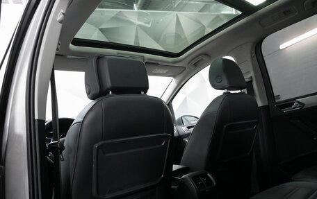 Volkswagen Touran III, 2020 год, 2 385 000 рублей, 15 фотография