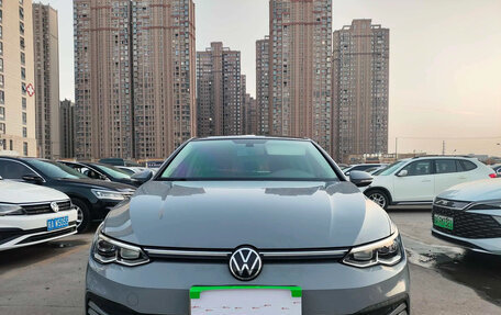 Volkswagen Golf VIII, 2021 год, 1 350 008 рублей, 2 фотография