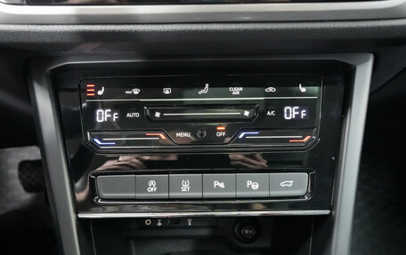 Volkswagen Touran III, 2020 год, 2 385 000 рублей, 21 фотография