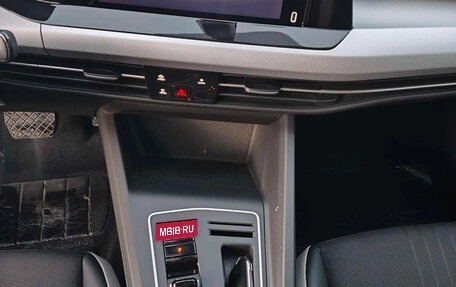 Volkswagen Golf VIII, 2021 год, 1 350 008 рублей, 8 фотография