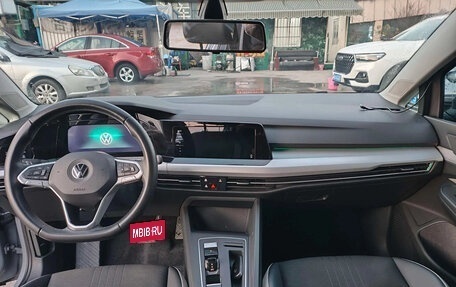 Volkswagen Golf VIII, 2021 год, 1 350 008 рублей, 4 фотография