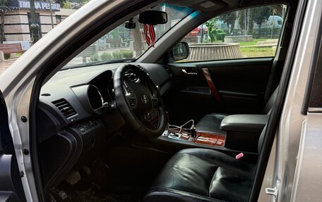 Toyota Highlander III, 2012 год, 2 300 000 рублей, 8 фотография