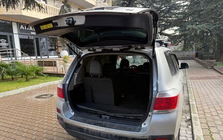 Toyota Highlander III, 2012 год, 2 300 000 рублей, 12 фотография