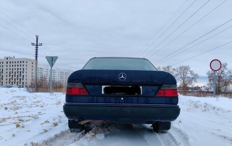Mercedes-Benz W124, 1990 год, 250 000 рублей, 2 фотография