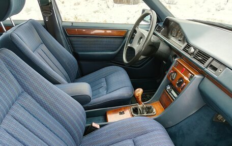 Mercedes-Benz W124, 1990 год, 250 000 рублей, 13 фотография