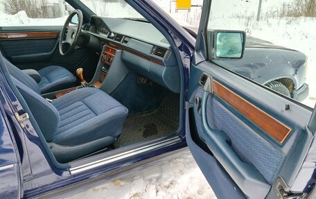 Mercedes-Benz W124, 1990 год, 250 000 рублей, 14 фотография